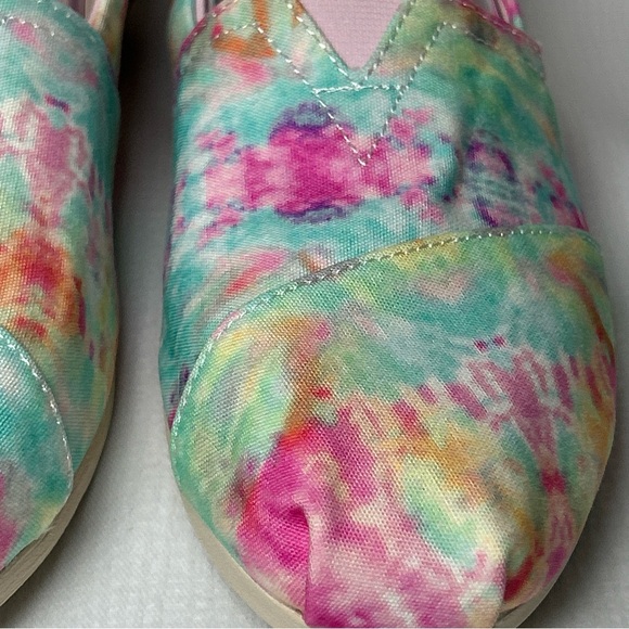 Toms woman's size 8 Shoes Multicolor  Tye dye canvas Flats Slip On Classic - Picture 4 of 10